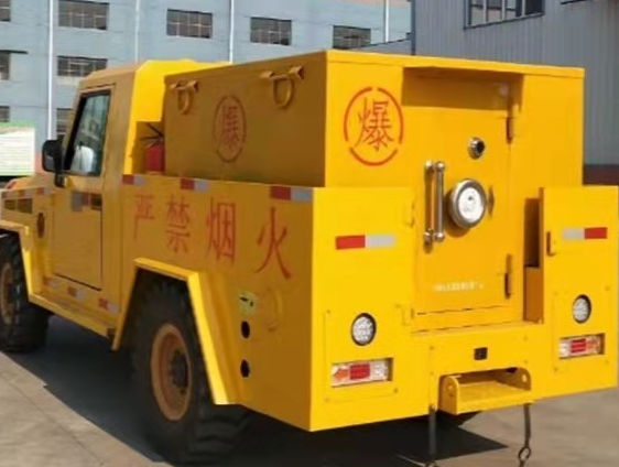 西岗凯龙爆破器材运输车：保障爆破任务的安全运行